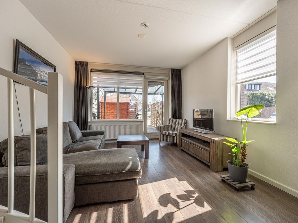 Opper Van Treurenstraat 56, HEINENOORD