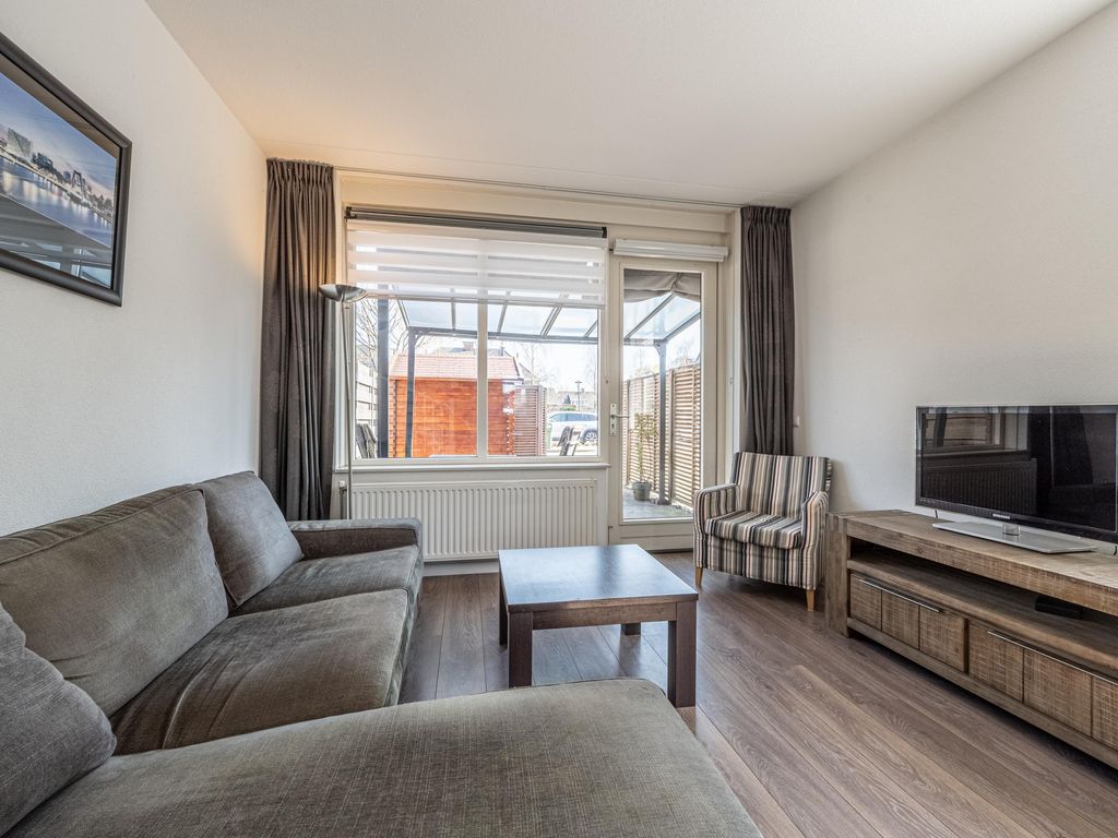 Opper Van Treurenstraat 56, HEINENOORD