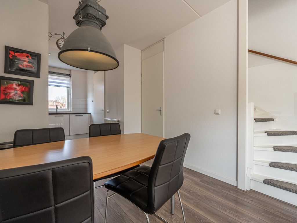 Opper Van Treurenstraat 56, HEINENOORD