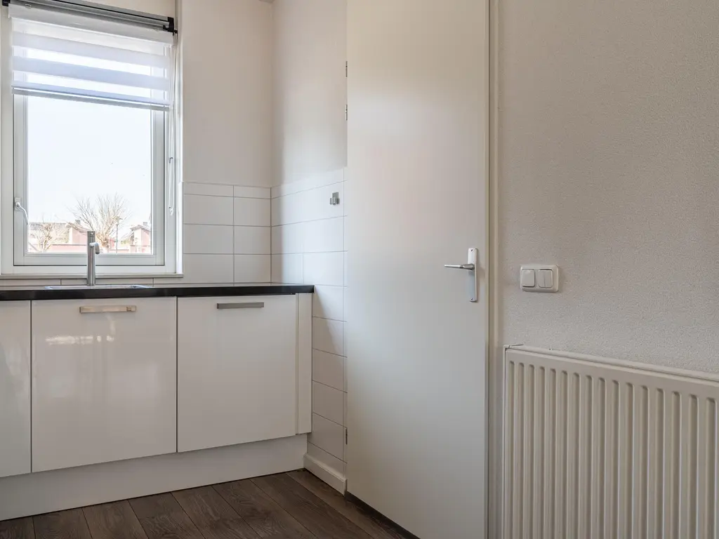 Opper Van Treurenstraat 56, HEINENOORD