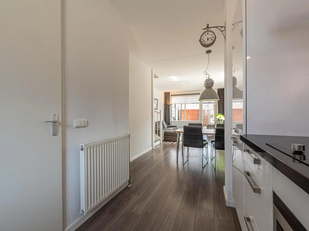 Opper Van Treurenstraat 56, HEINENOORD