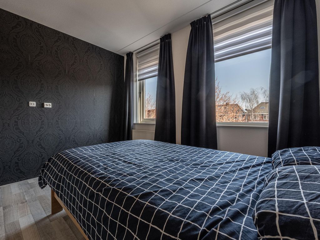 Opper Van Treurenstraat 56, HEINENOORD