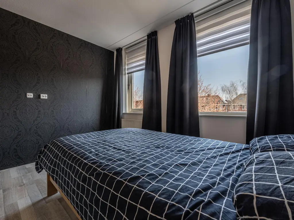 Opper Van Treurenstraat 56, HEINENOORD