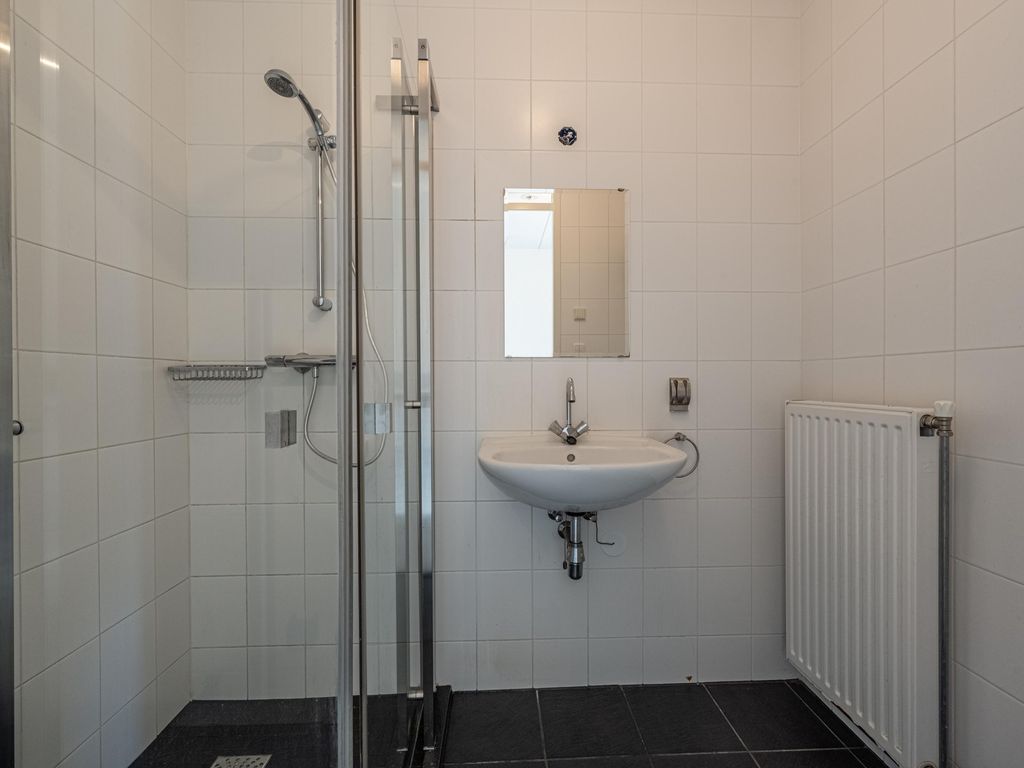 Opper Van Treurenstraat 56, HEINENOORD