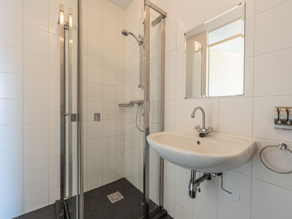 Opper Van Treurenstraat 56, HEINENOORD