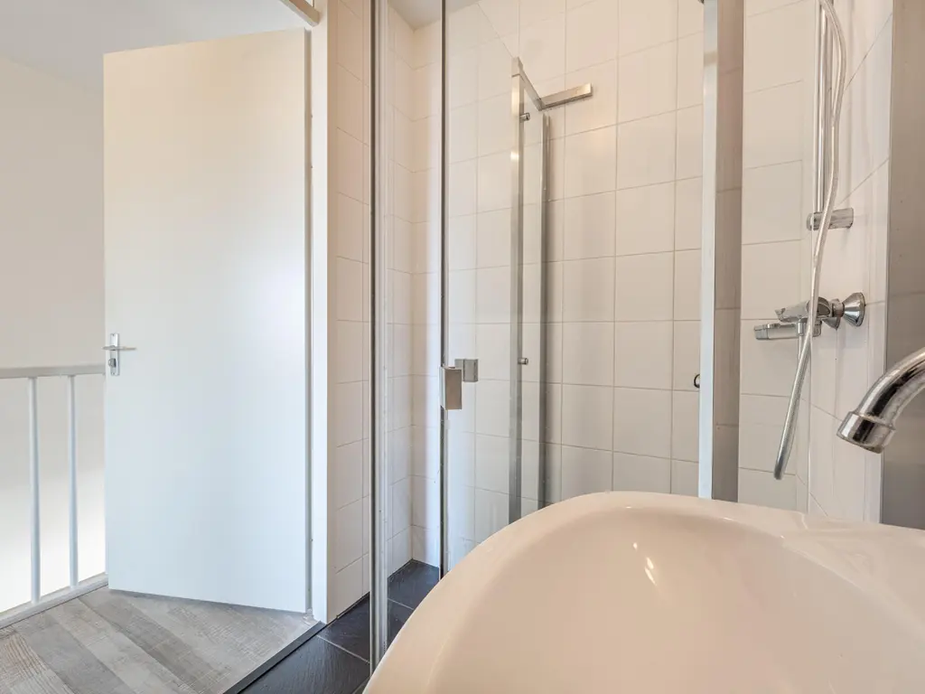 Opper Van Treurenstraat 56, HEINENOORD