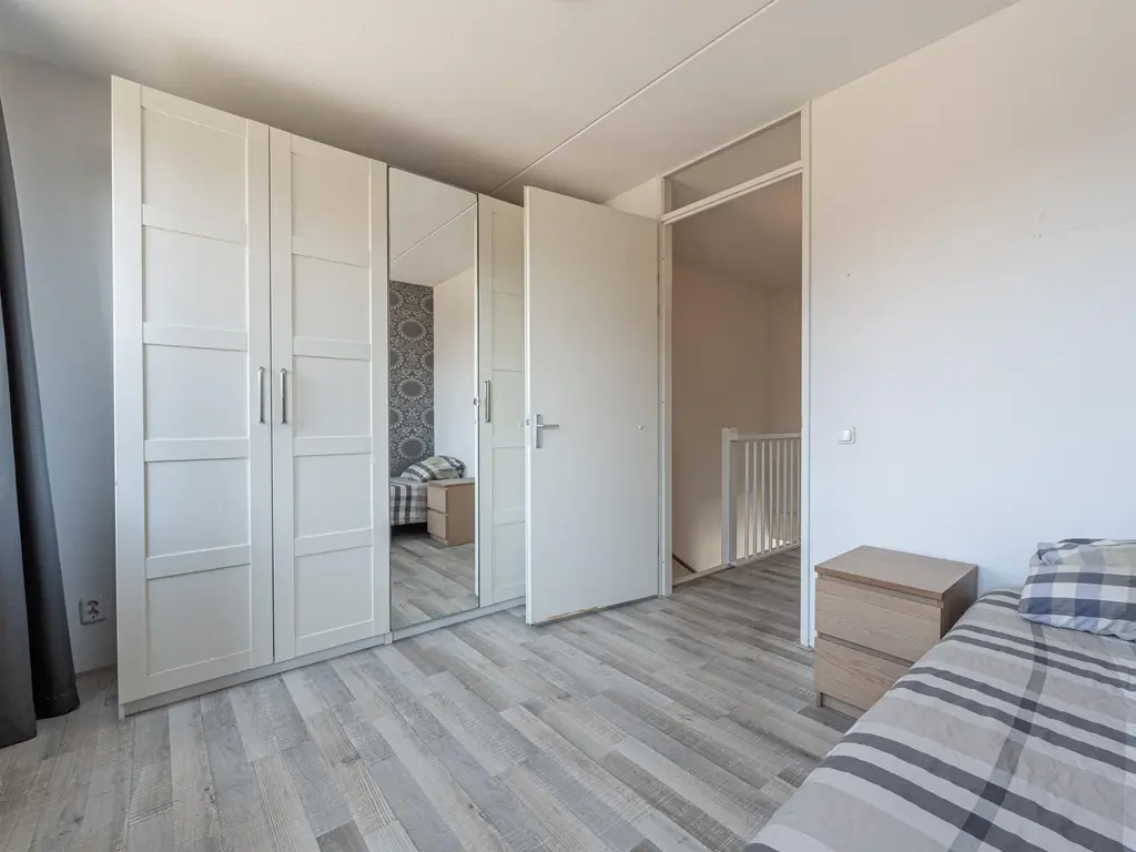 Opper Van Treurenstraat 56, HEINENOORD