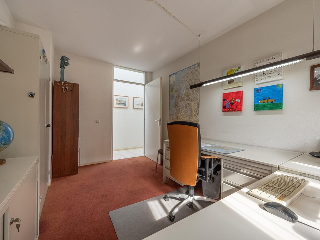 Dokter Duyvendakhof 28, Oud-Beijerland