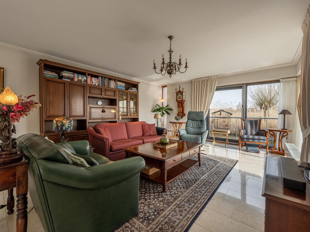 Dokter Duyvendakhof 28, Oud-Beijerland