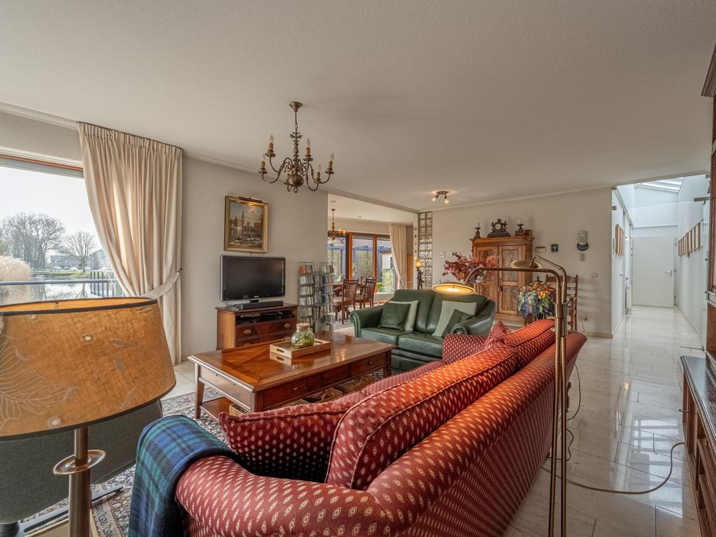 Dokter Duyvendakhof 28, Oud-Beijerland