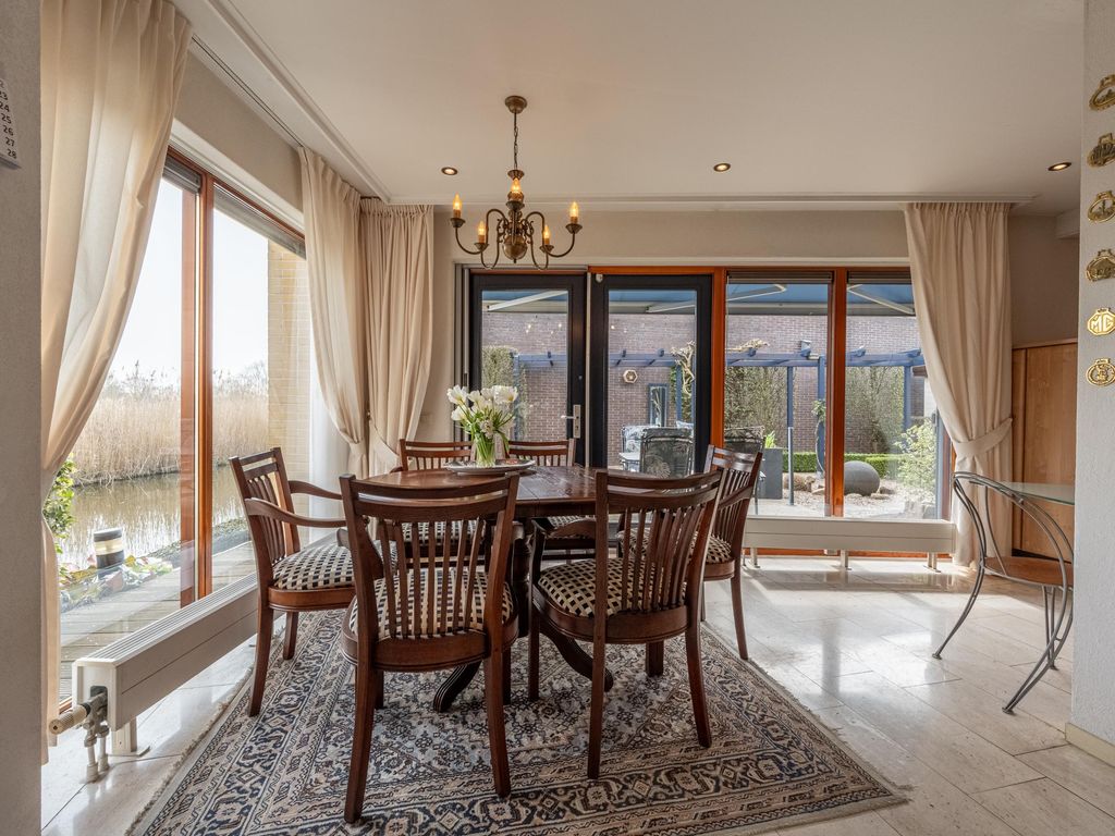 Dokter Duyvendakhof 28, Oud-Beijerland