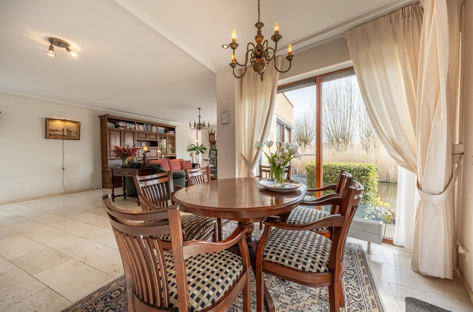 Dokter Duyvendakhof 28