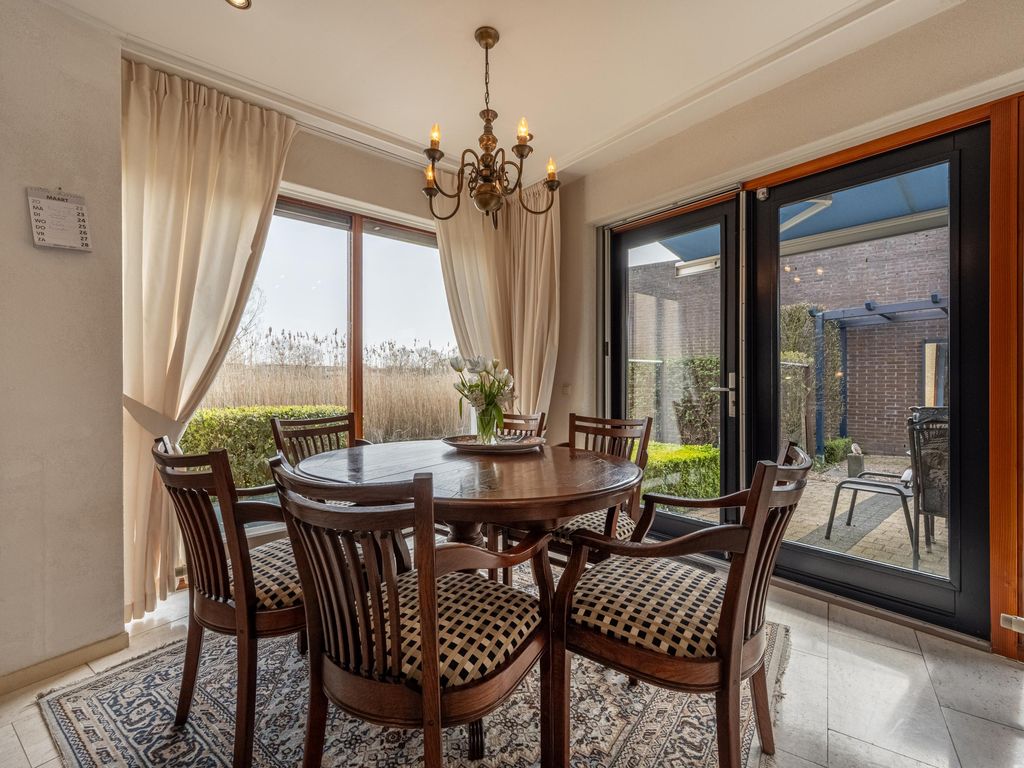 Dokter Duyvendakhof 28, Oud-Beijerland