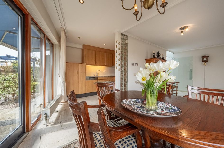 Dokter Duyvendakhof 28