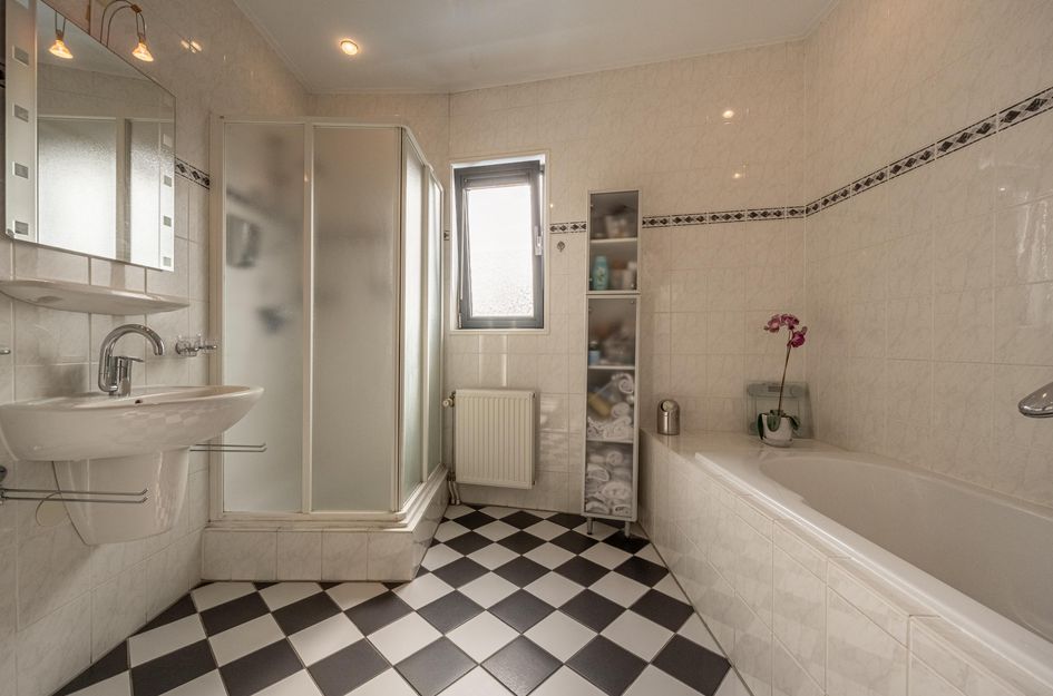 Dokter Duyvendakhof 28