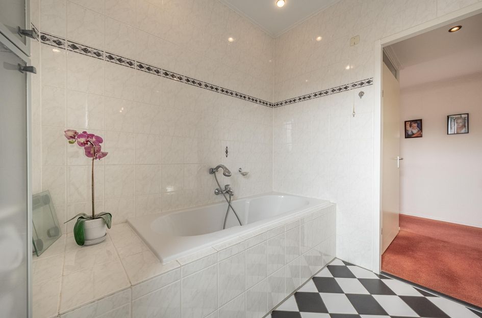 Dokter Duyvendakhof 28