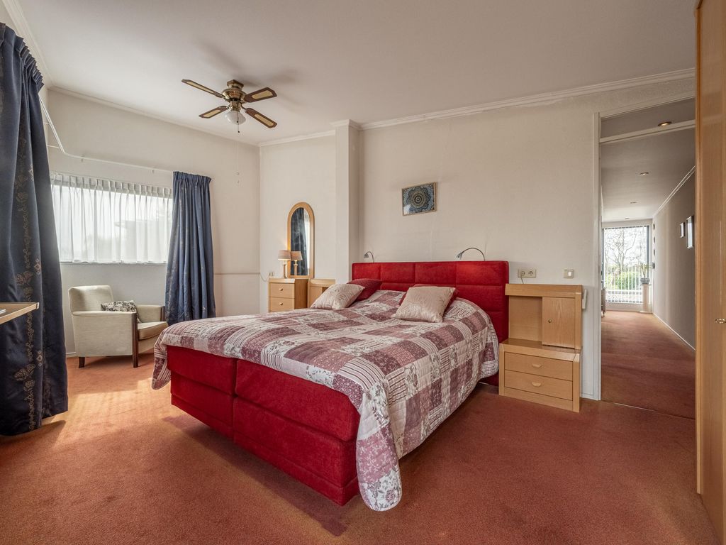 Dokter Duyvendakhof 28, Oud-Beijerland