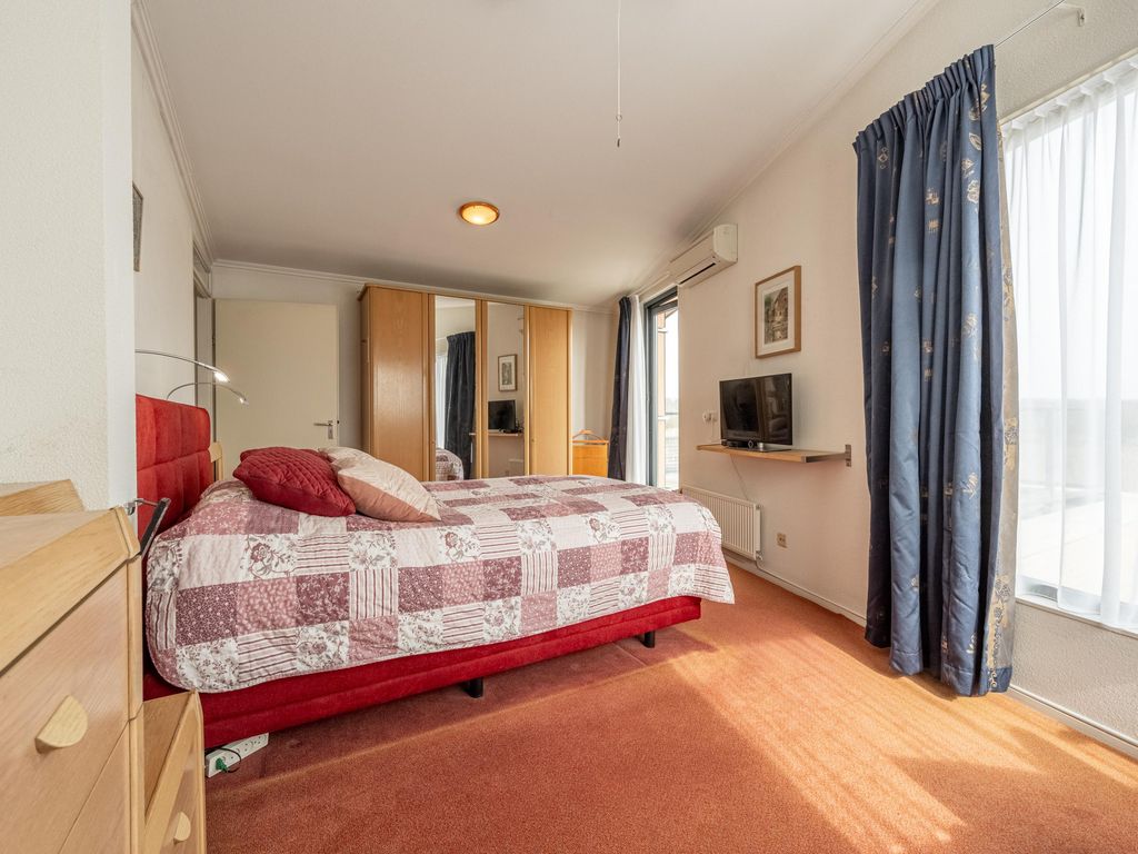 Dokter Duyvendakhof 28, Oud-Beijerland