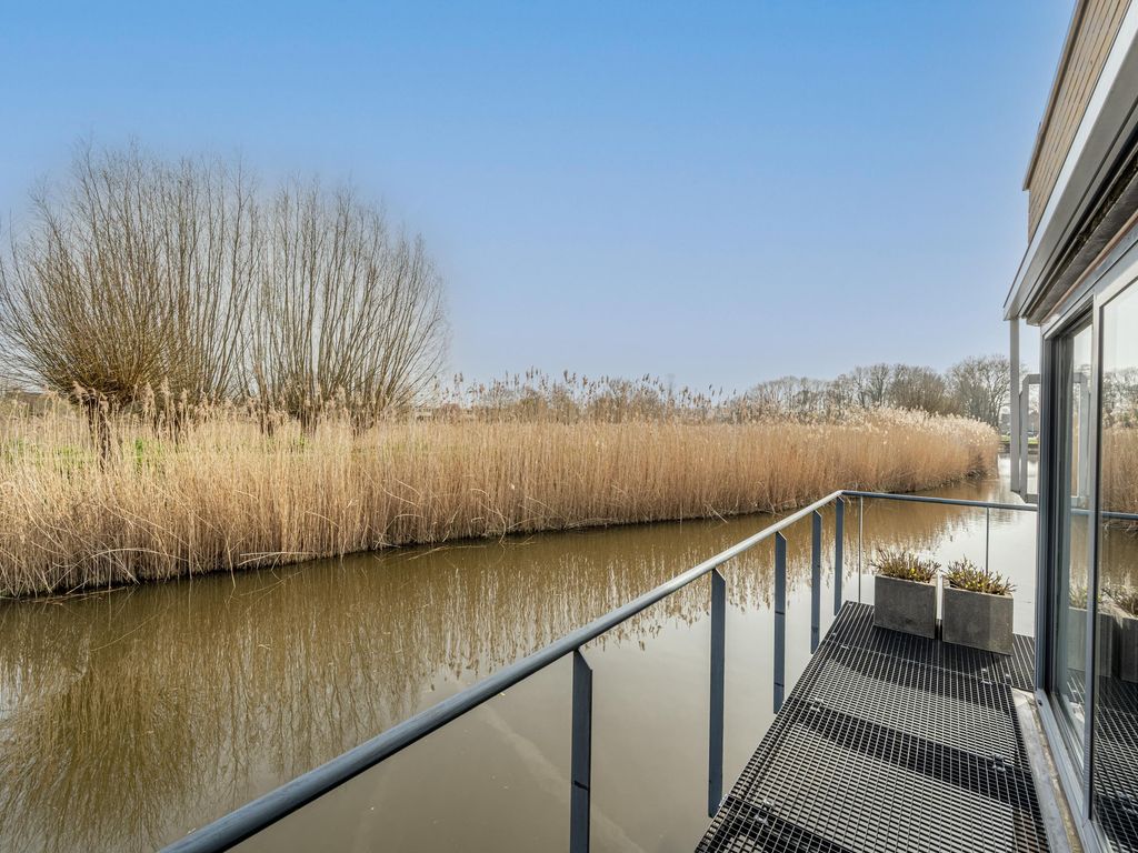 Dokter Duyvendakhof 28, Oud-Beijerland