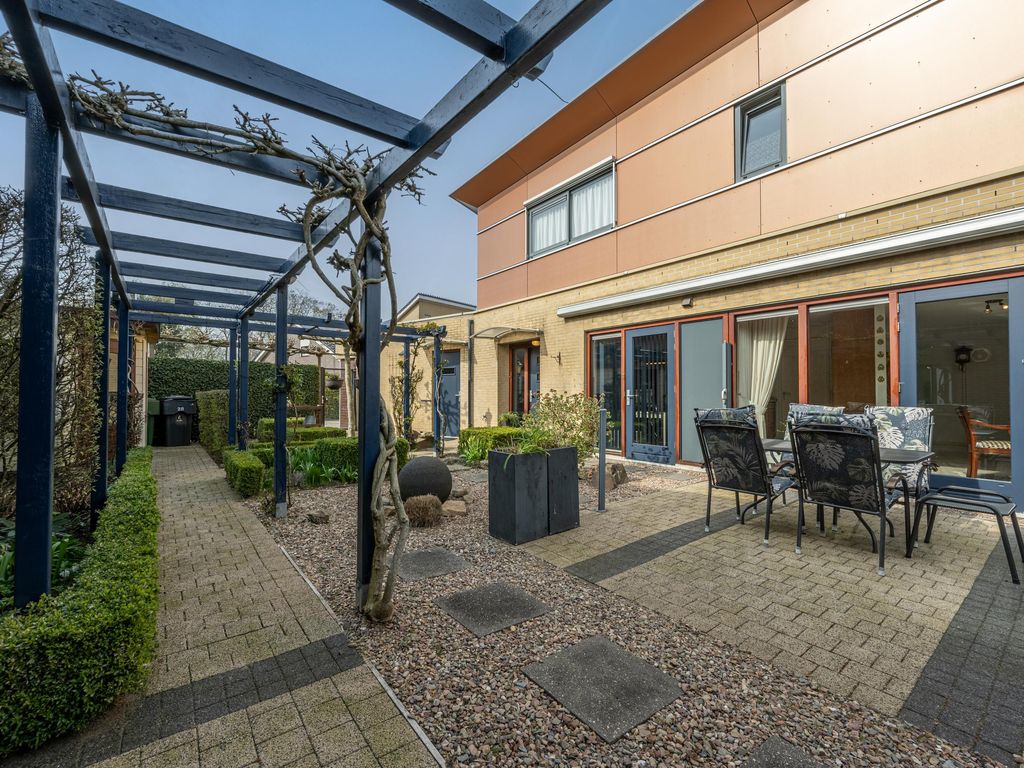 Dokter Duyvendakhof 28, Oud-Beijerland