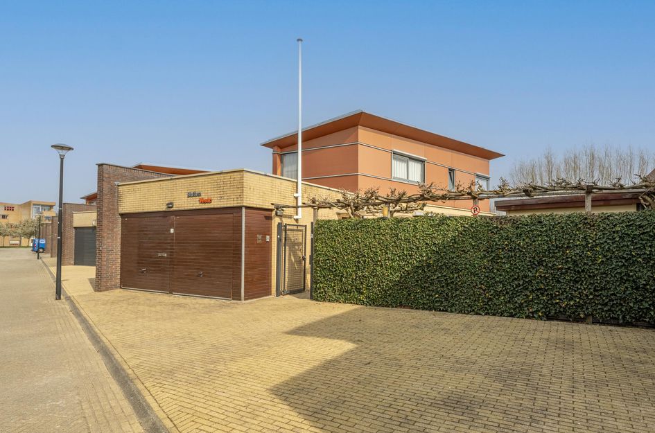 Dokter Duyvendakhof 28