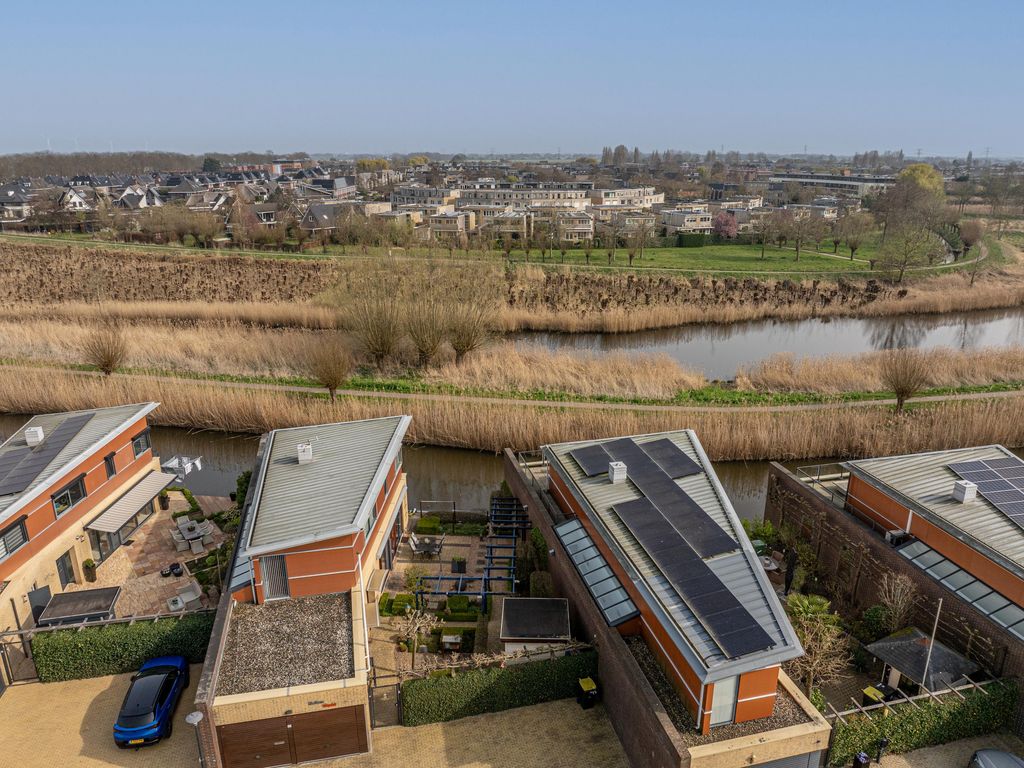 Dokter Duyvendakhof 28, Oud-Beijerland
