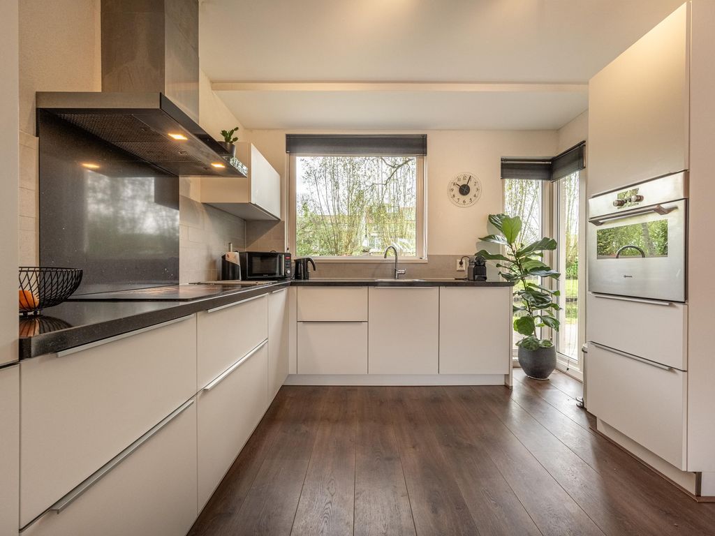 Klompenmaker 25, OUD-BEIJERLAND