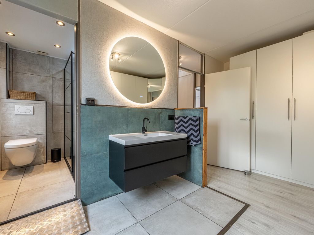 Klompenmaker 25, OUD-BEIJERLAND