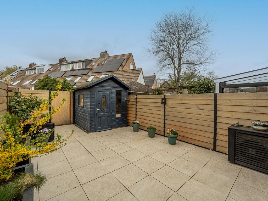 Klompenmaker 25, OUD-BEIJERLAND