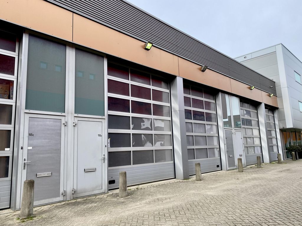 Aston Martinlaan 18D, Oud-Beijerland