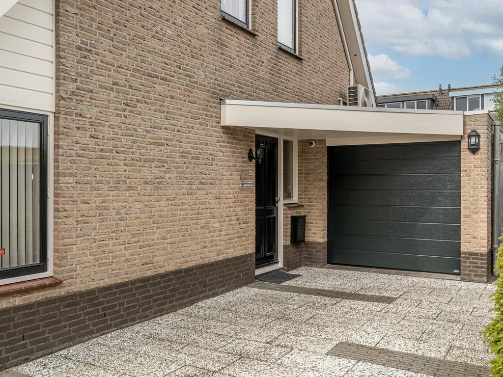 Buitenlanden 23, HEINENOORD