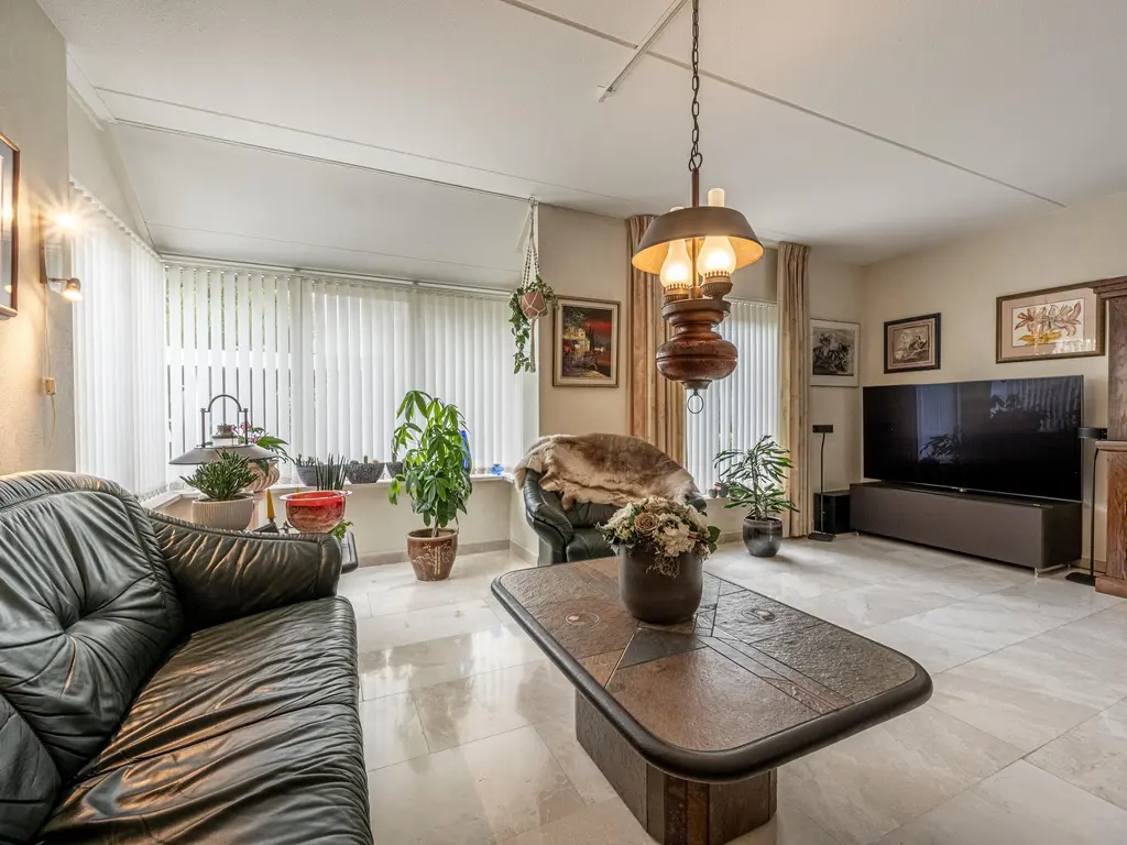 Buitenlanden 23, HEINENOORD