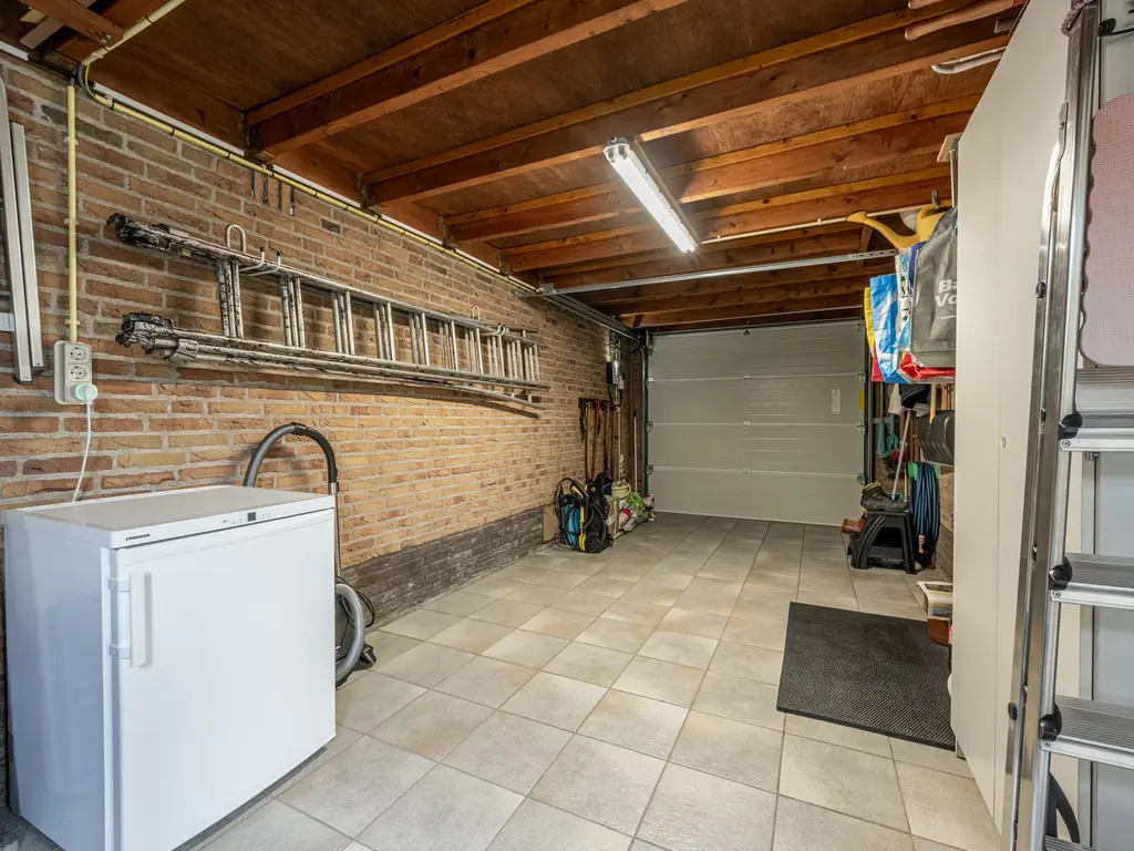 Buitenlanden 23, HEINENOORD