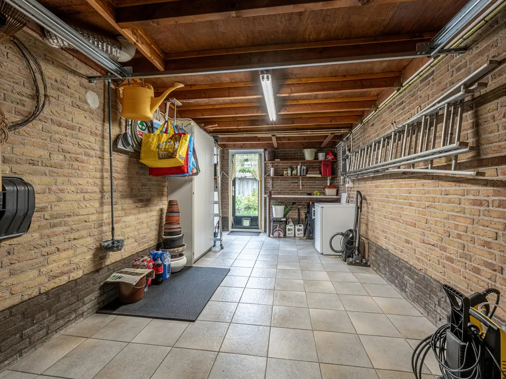 Buitenlanden 23, HEINENOORD