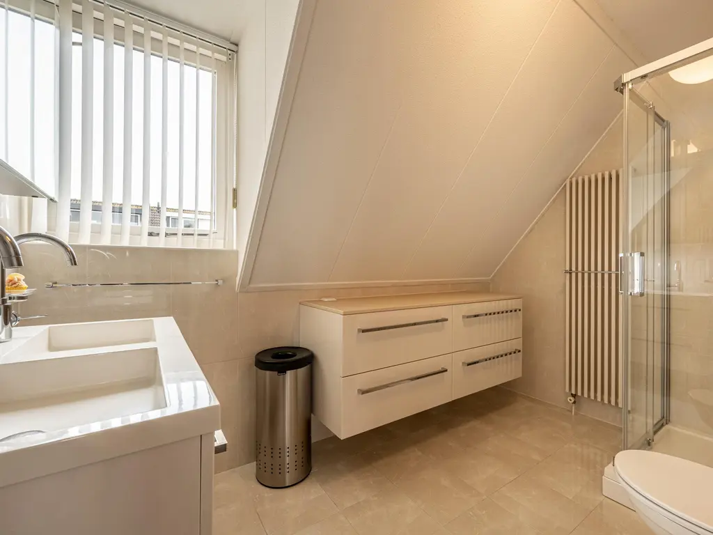 Buitenlanden 23, HEINENOORD