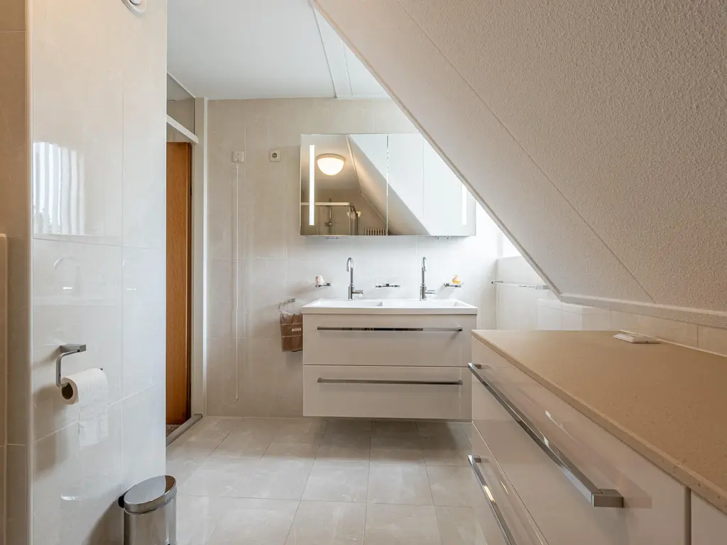 Buitenlanden 23, HEINENOORD