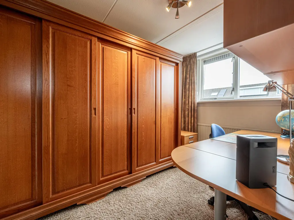 Buitenlanden 23, HEINENOORD