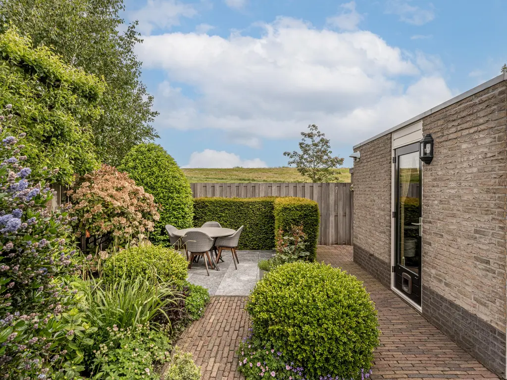 Buitenlanden 23, HEINENOORD