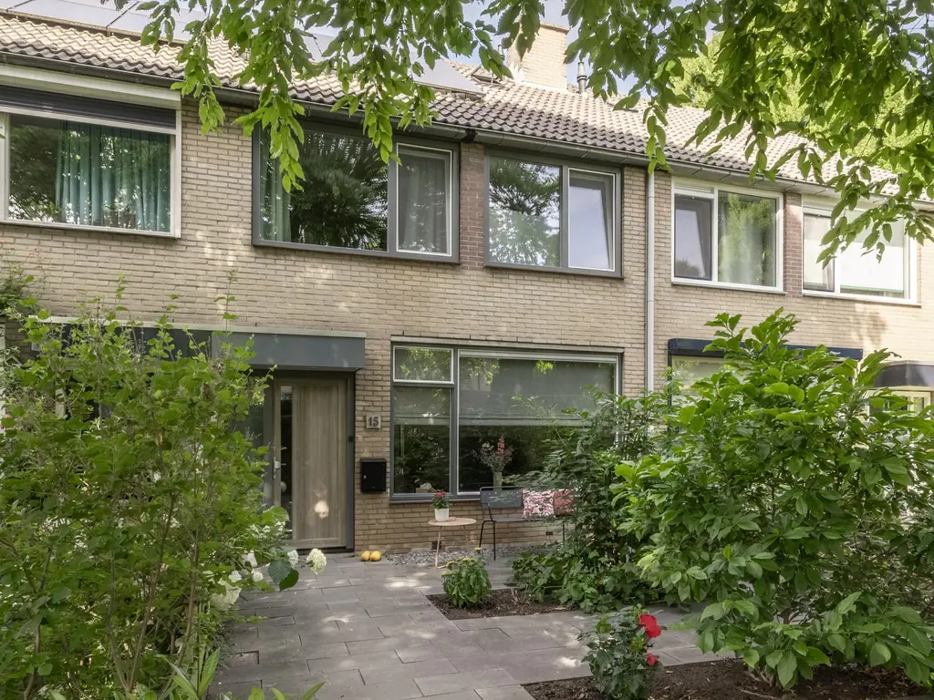 De Laagjes 15, Heinenoord