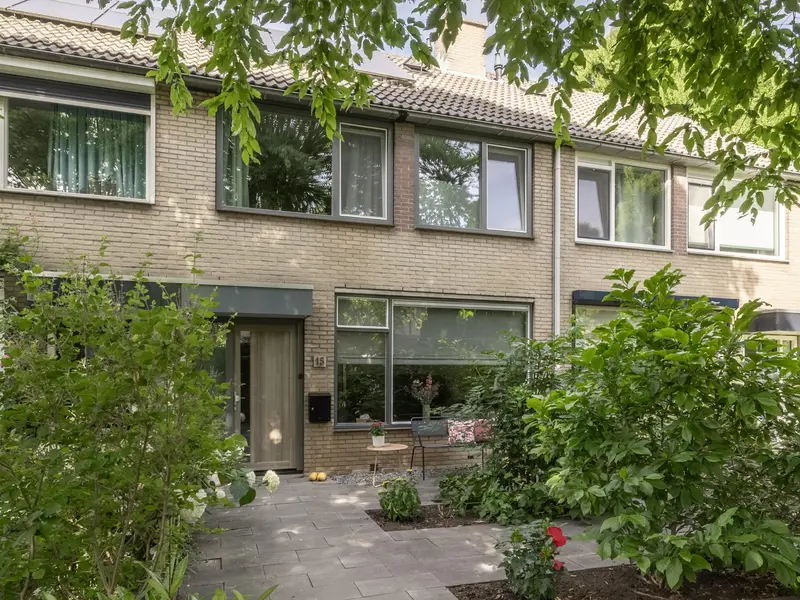 De Laagjes 15, HEINENOORD