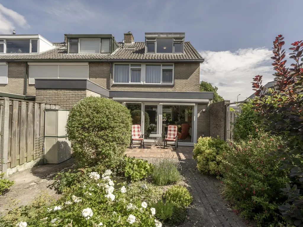 W. van Vlietstraat 1, OUD-BEIJERLAND