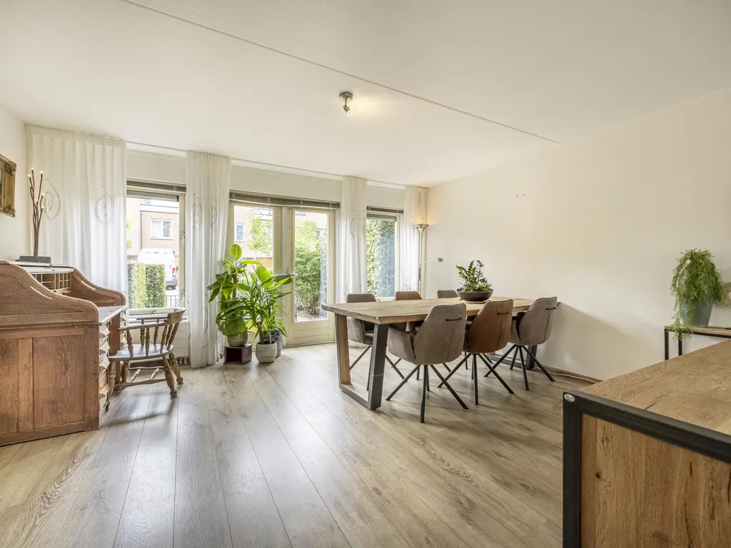 Bachlaan 188, Oud-Beijerland