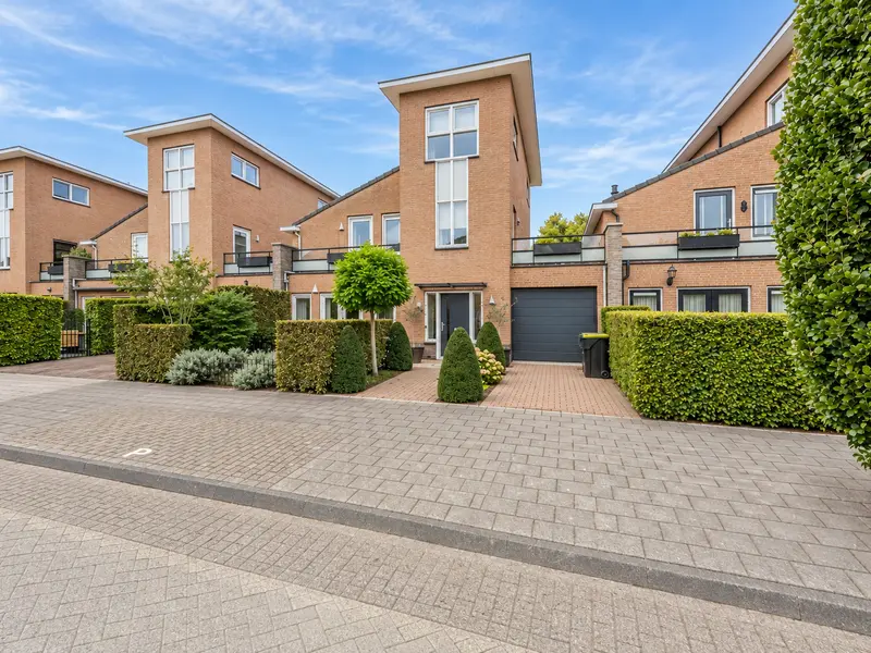 Bachlaan 188, OUD-BEIJERLAND