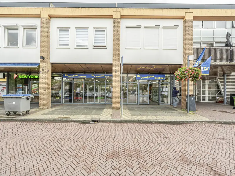 Vierwiekenplein 21-22, Oud-Beijerland
