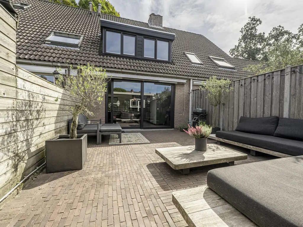 Klompenmaker 17, OUD-BEIJERLAND