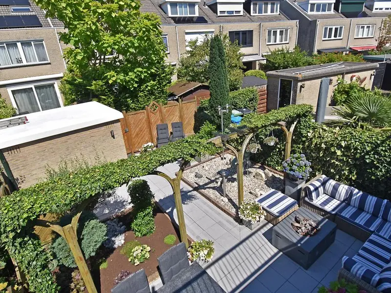Freule van Dorthsingel 45, Pijnacker