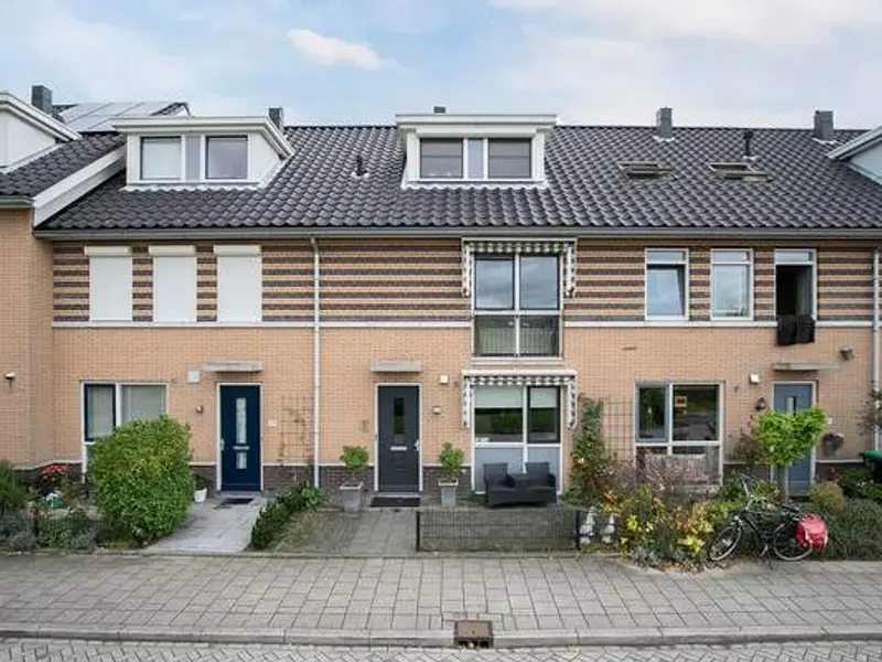 Ruiterwei 37, Barendrecht