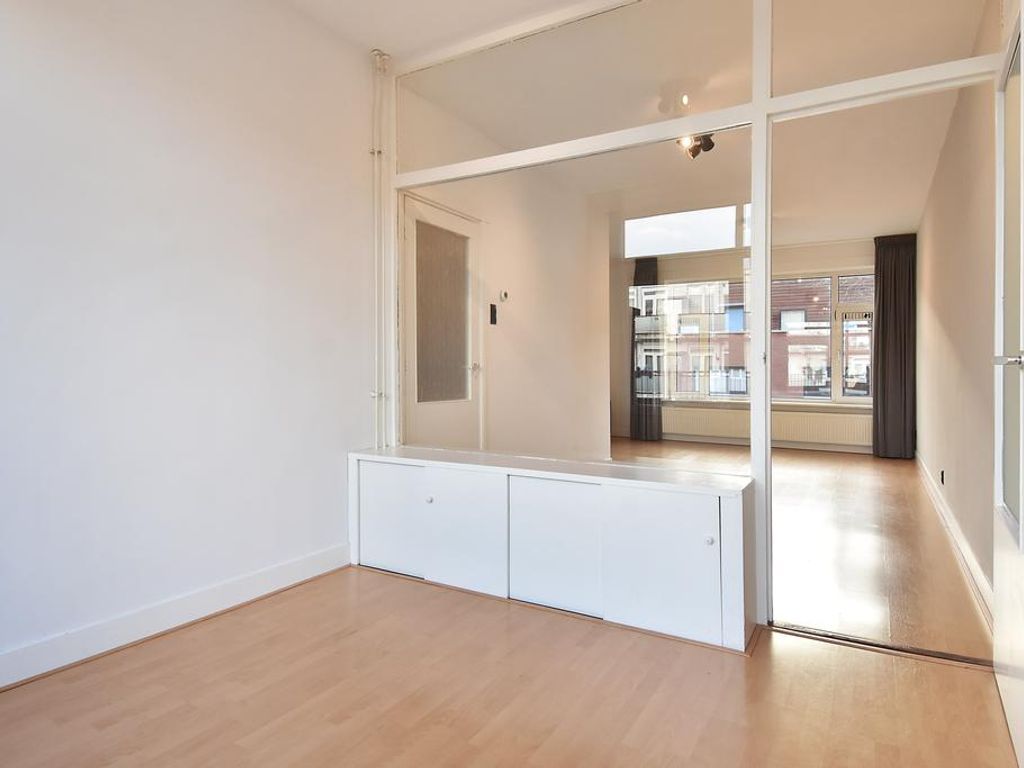 Marktweg 219, 'S-GRAVENHAGE