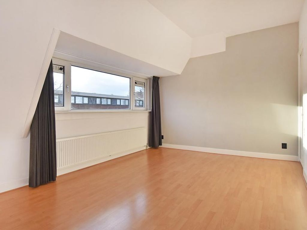 Marktweg 219, 'S-GRAVENHAGE