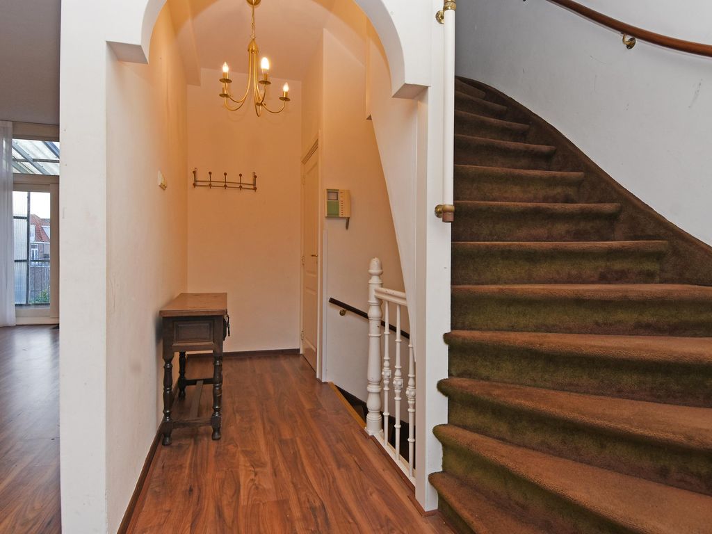 Weimarstraat 143A, 'S-GRAVENHAGE